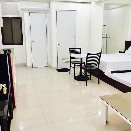 מנילה Residencia San Vicente - Pasay -Budget Hotel מראה חיצוני תמונה